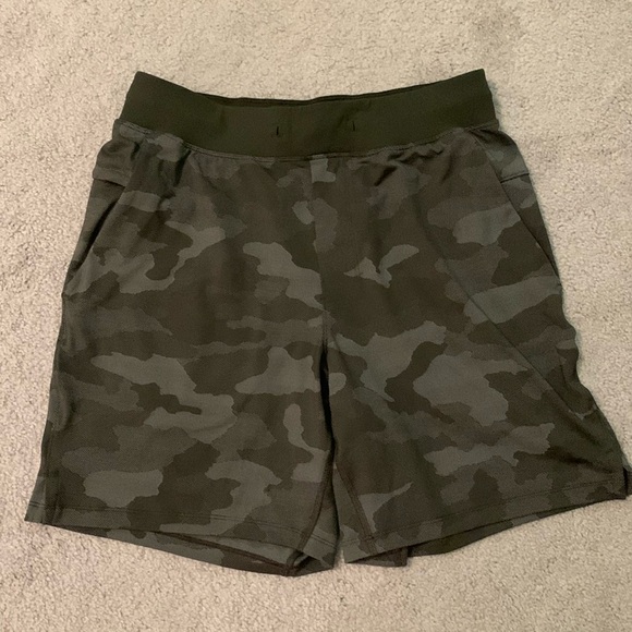 Lululemon THE liner less shorts dark green color - Picture 1 of 6